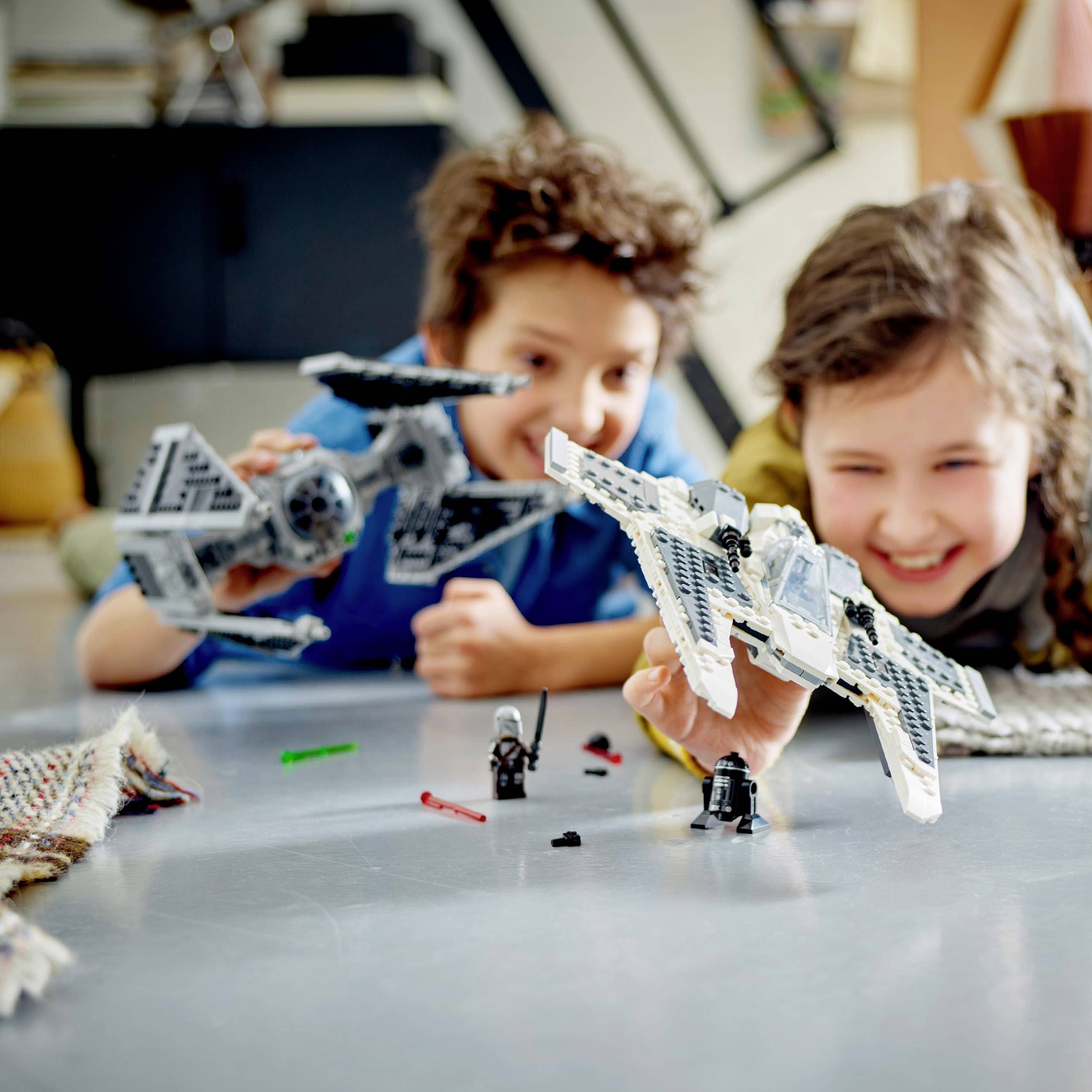 75348 LEGO® STAR WARS™ Mandalorianischer Fang Fighter vs. TIE Interceptor