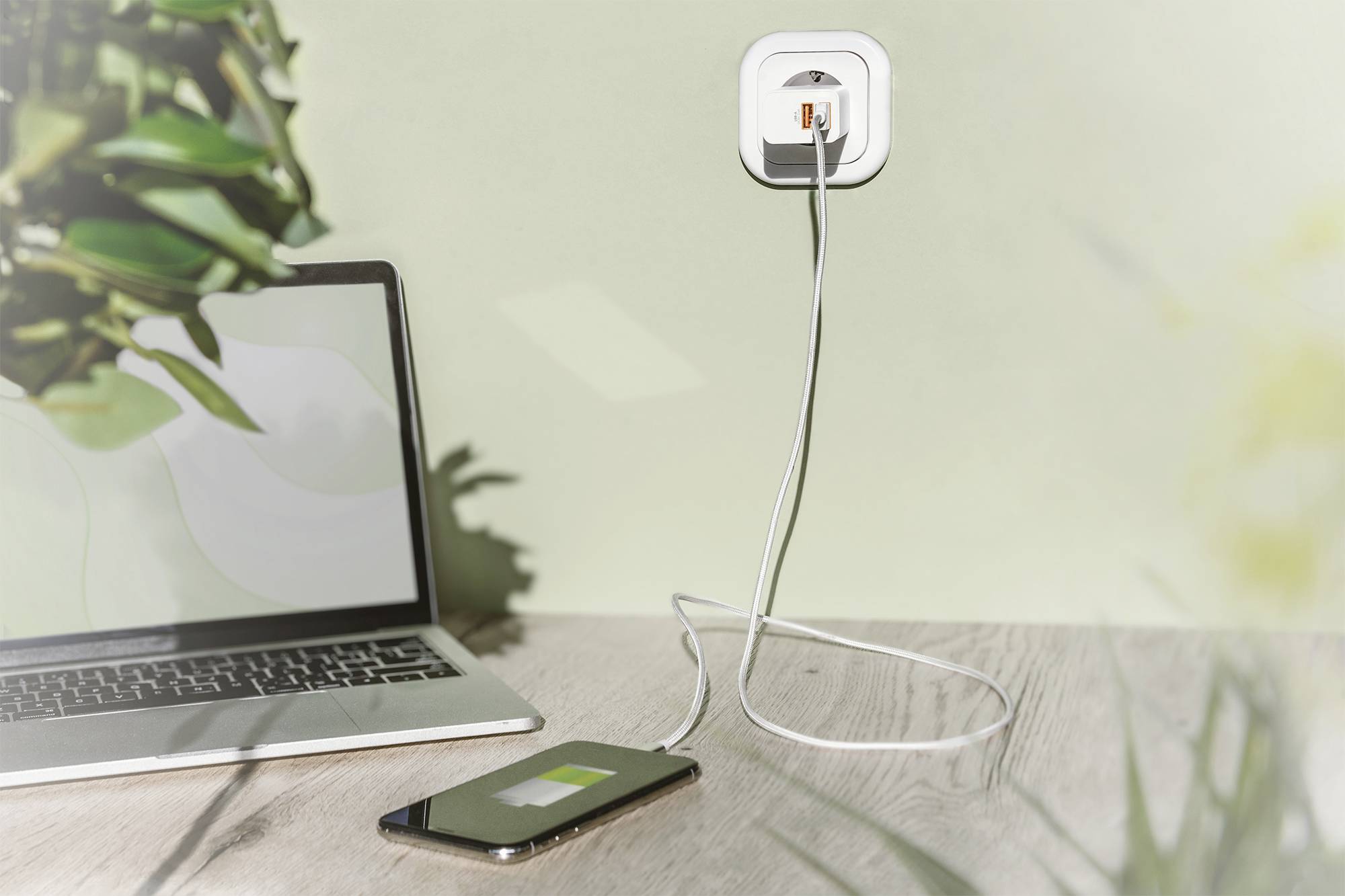 Digitus DA-10061 USB Ladegerät 15 W 2x USB-A Weiß Flugzeug, Innenbereich, KFZ, LKW