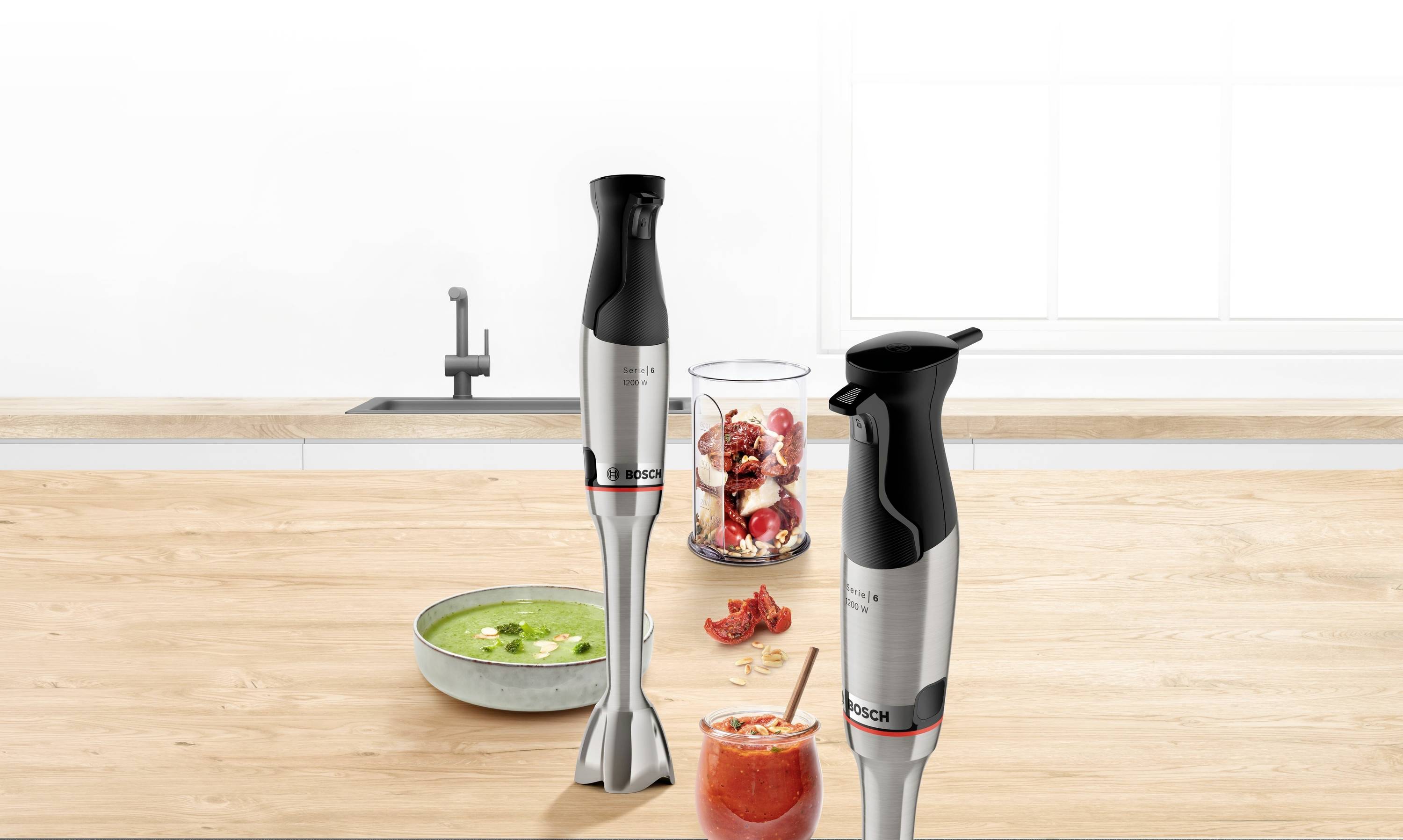 Bosch Haushalt Serie 6 ErgoMaster Stabmixer 1200 W mit Mixbecher, BPA-frei Edelstahl, Schwarz