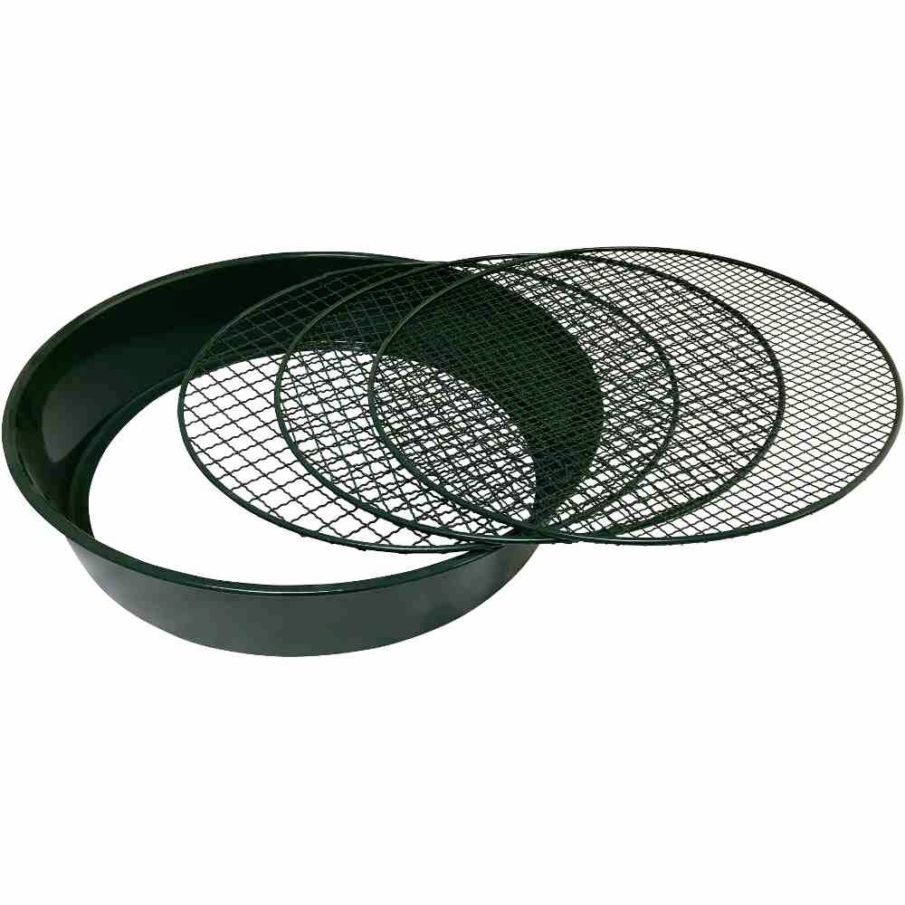 Ein runder, schwarzer Sieb mit drei austauschbaren Gittern, die verschiedene Maschenweiten haben, geeignet zum Filtern oder Sieben.