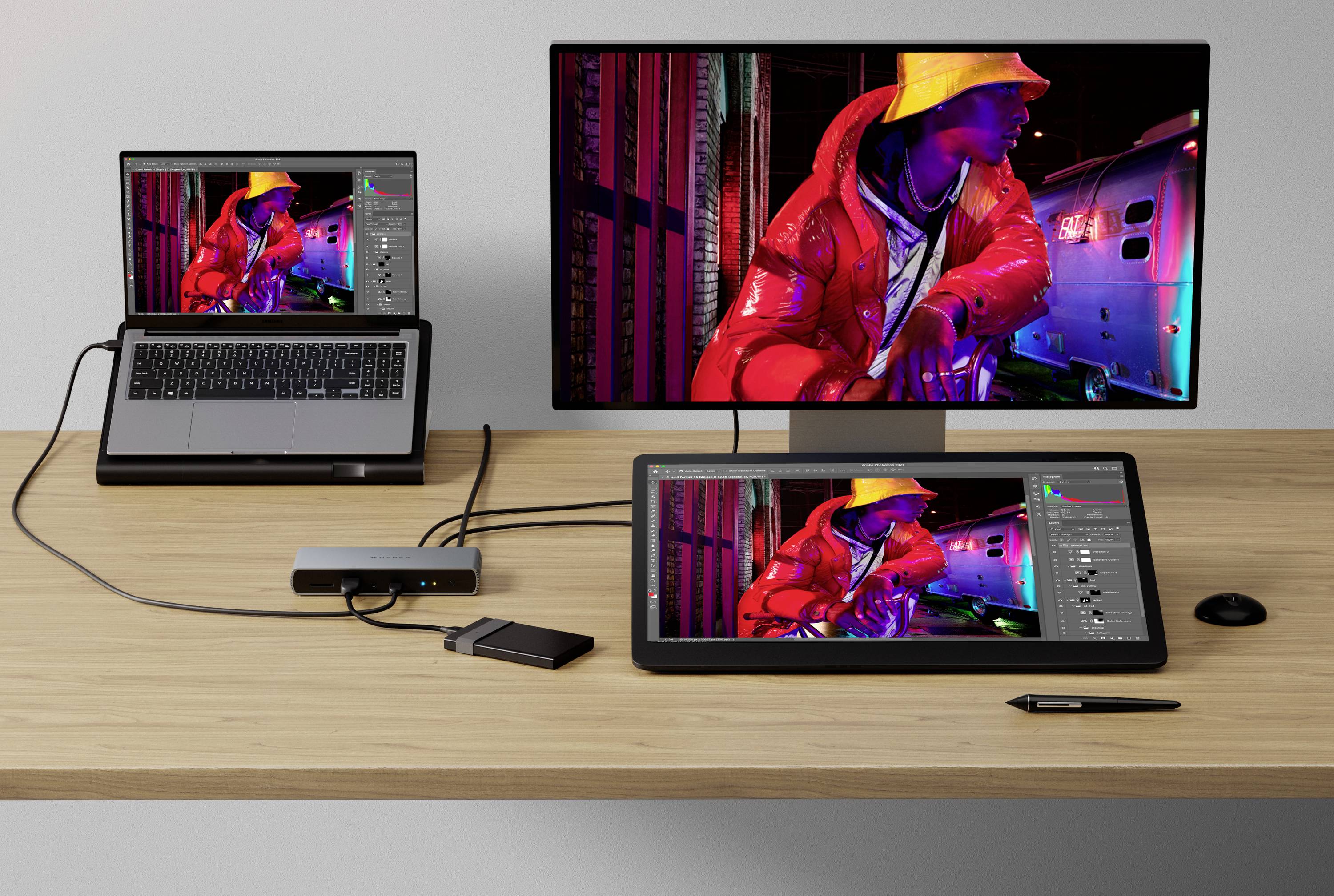 HYPER Thunderbolt™ 4 Dockingstation HyperDrive Passend für Marke Dockingstations: Universal USB-C® Power Delivery, integrierter Kartenleser