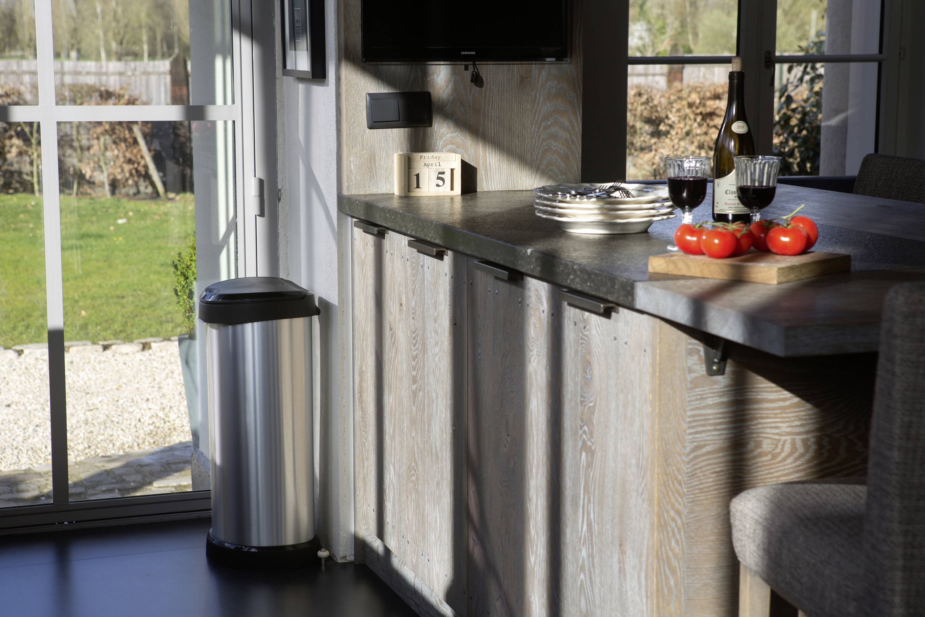 Curver DECO Bin 240641 Mülleimer 40l (B x H x T) 335 x 685 x 285mm Silber, Schwarz 1St.