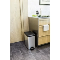 Curver DECO Bin 240639 Mülleimer 25l (B x H x T) 250 x 450 x 420mm Silber, Schwarz 1St. Curver DECO Bin 240639 Mülleimer 25l (B x H x T) 250 x 450 x 420mm Silber, Schwarz 1St.