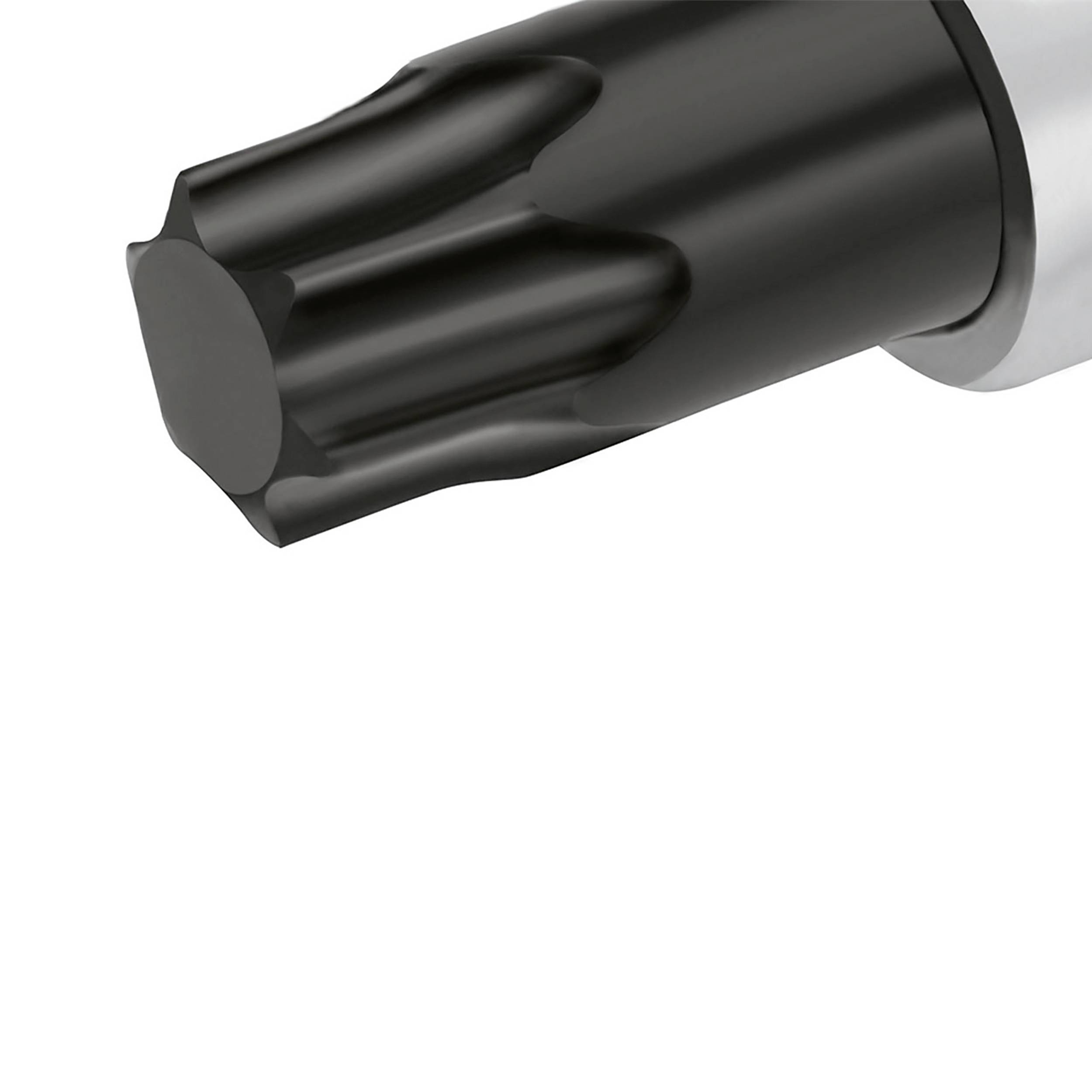 Ein schwarzer Werkzeugaufsatz mit sechseckiger Form, wahrscheinlich ein Bit oder Kopf eines mechanischen Werkzeugs, auf weißem Hintergrund.
