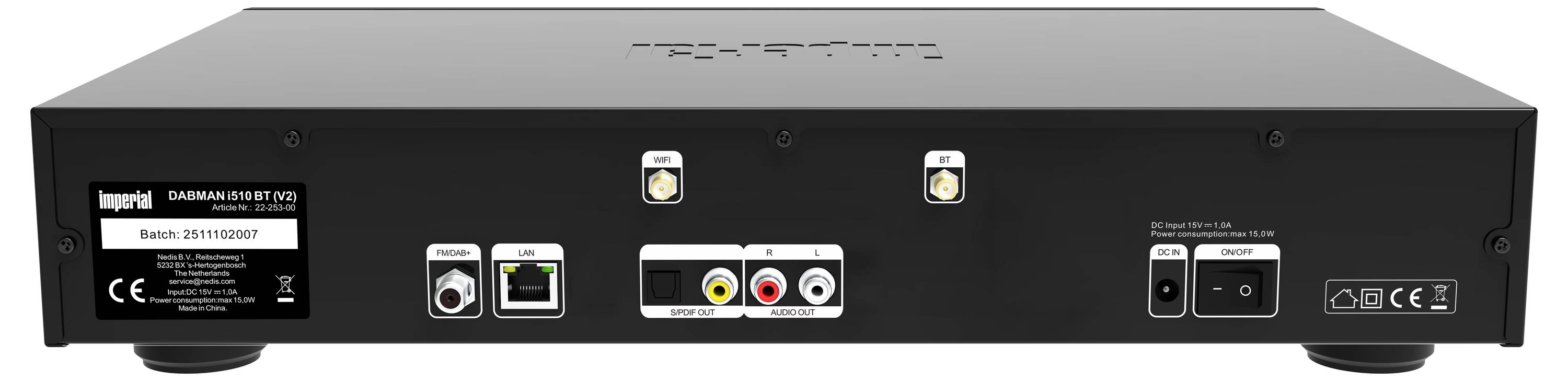 Rückansicht eines schwarzen elektronischen Geräts mit Stromeingang, Netzwerkport, Audio-/Videoverbindungen und einem Wippschalter für die Stromversorgung.