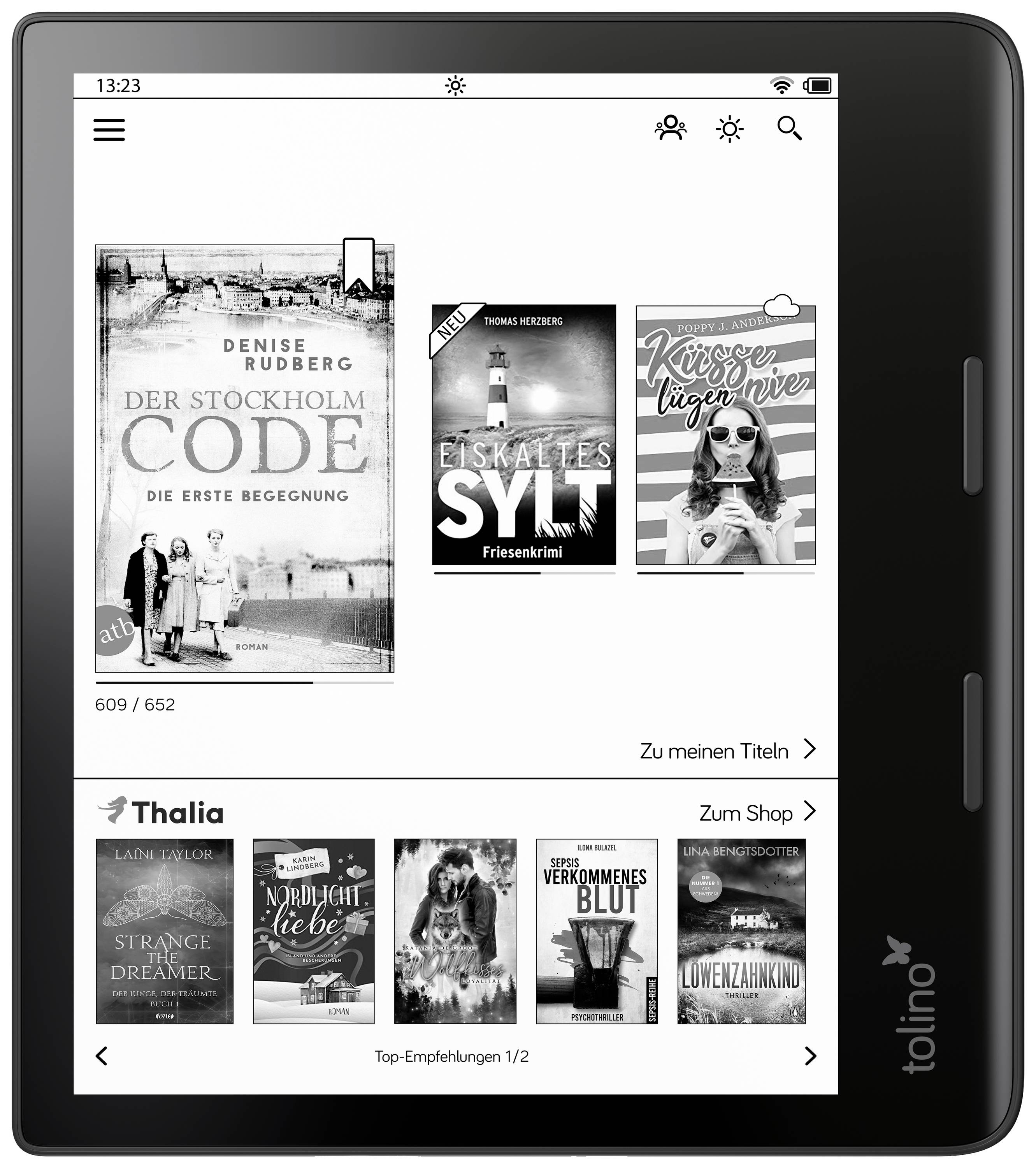 Ein E-Reader-Display zeigt Buchcover und Empfehlungen. Haupttitel: 'Der Stockholm-Code'. Weitere Bücher unten, darunter Krimis und Romane.
