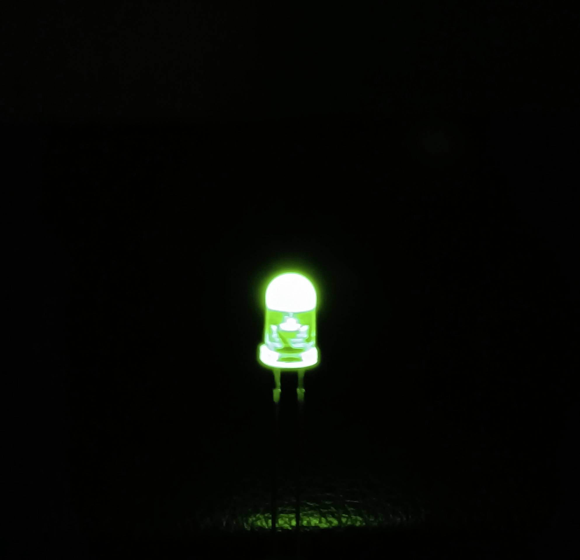 TRU COMPONENTS LED bedrahtet Grün Rund 5mm 3000 mcd 100° 20mA 2.9V