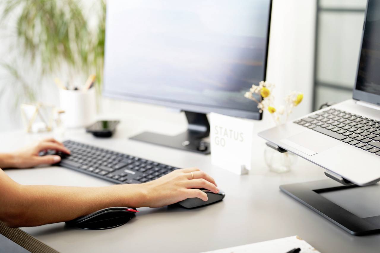 CHERRY DW 9500 SLIM Bluetooth® Tastatur, Maus-Set Deutsch, QWERTZ Schwarz