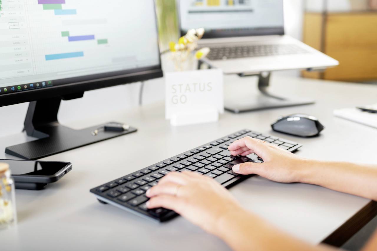 CHERRY DW 9500 SLIM Bluetooth® Tastatur, Maus-Set Deutsch, QWERTZ Schwarz