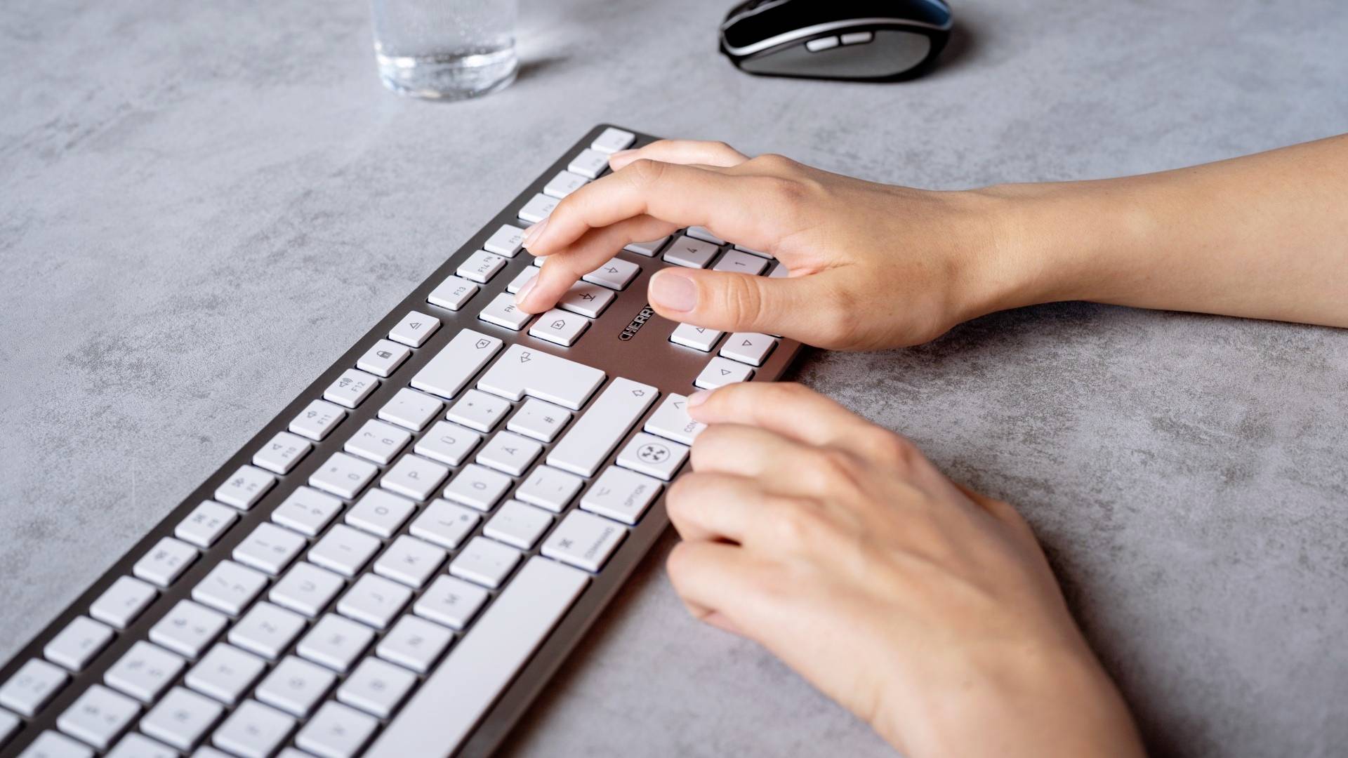 CHERRY KW 9100 SLIM FOR MAC Kabellos Tastatur Deutsch, QWERTZ Weiß