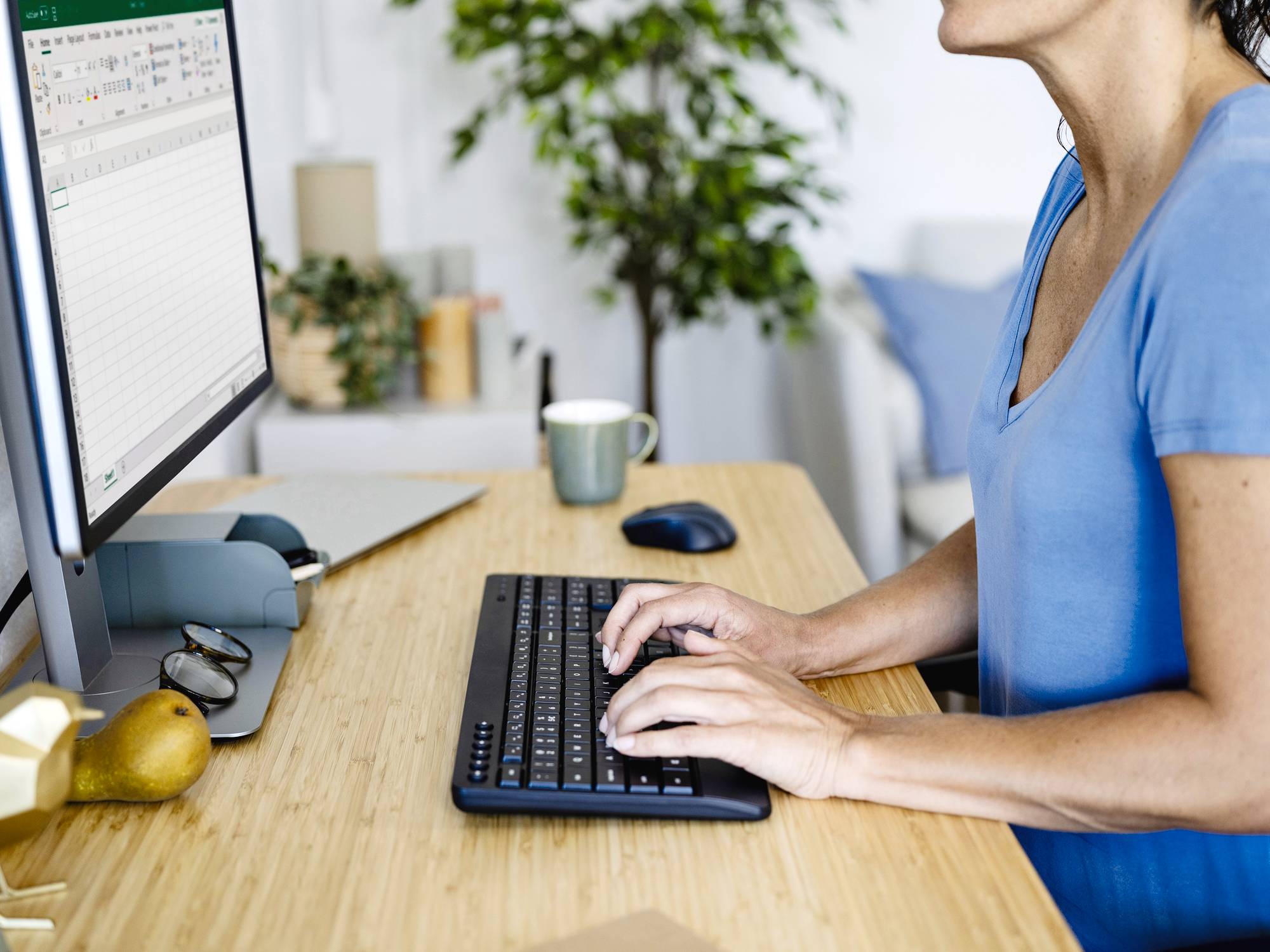 Trust Trezo Comfort Eco Funk Tastatur, Maus-Set Spritzwassergeschützt Deutsch, QWERTZ Schwarz