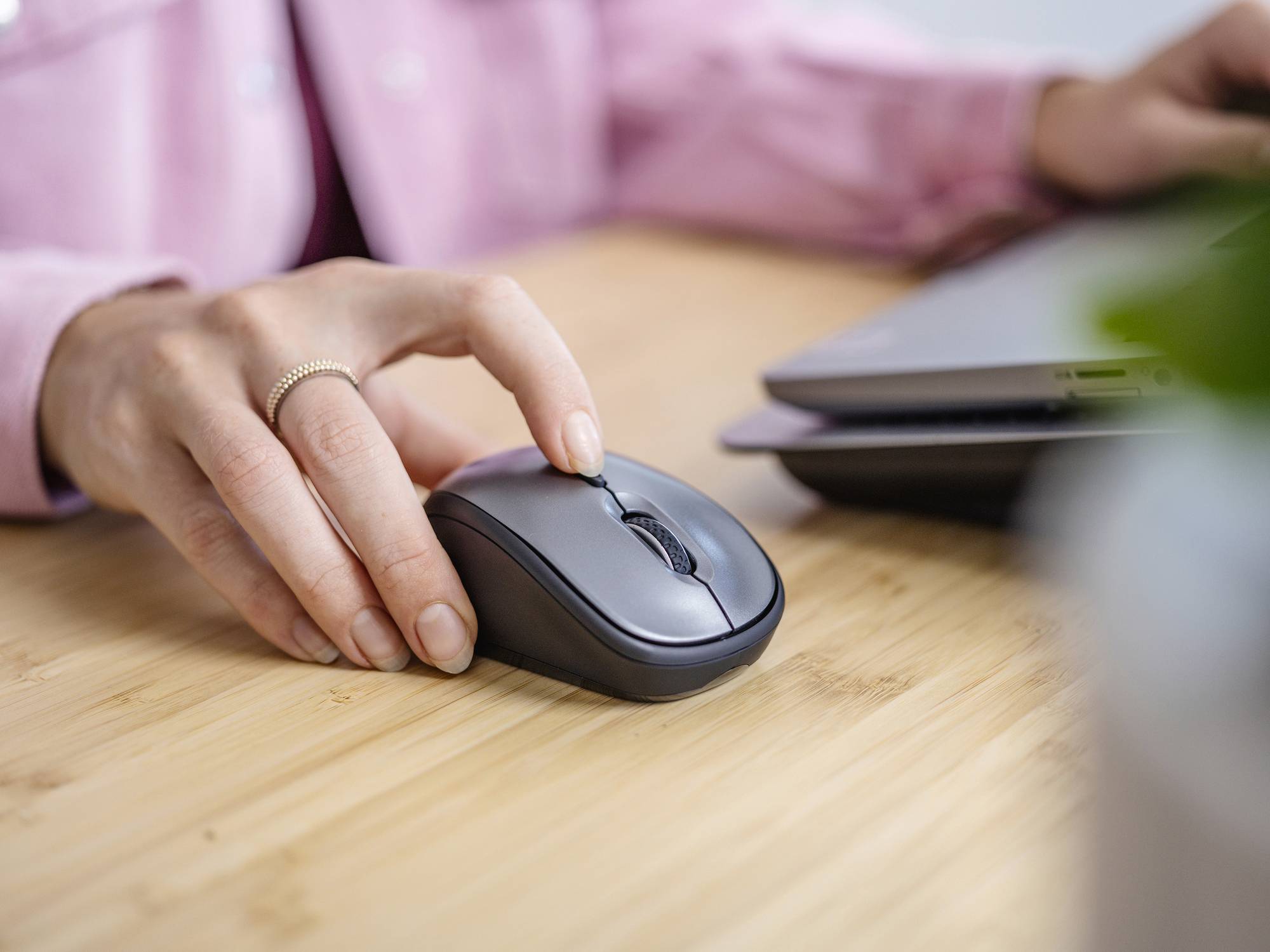 Trust YVI+ Eco Maus Funk Optisch Schwarz 4 Tasten 800 dpi, 1600 dpi