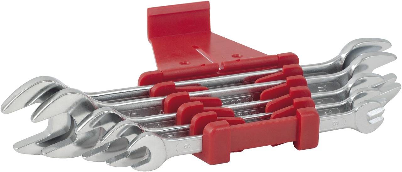 Ein Set aus sechs aneinander gereihten Maulschlüsseln, gehalten von einer roten Halterung. Die Schlüssel sind aus Metall und glänzend.