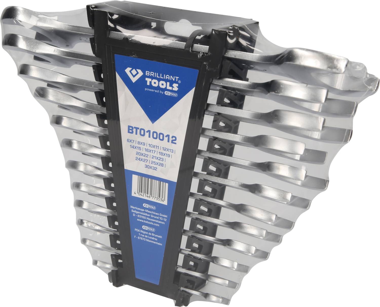 Set von Ringmaulschlüsseln in verschiedenen Größen, ordnungsgemäß auf einem schwarzen Halter montiert.