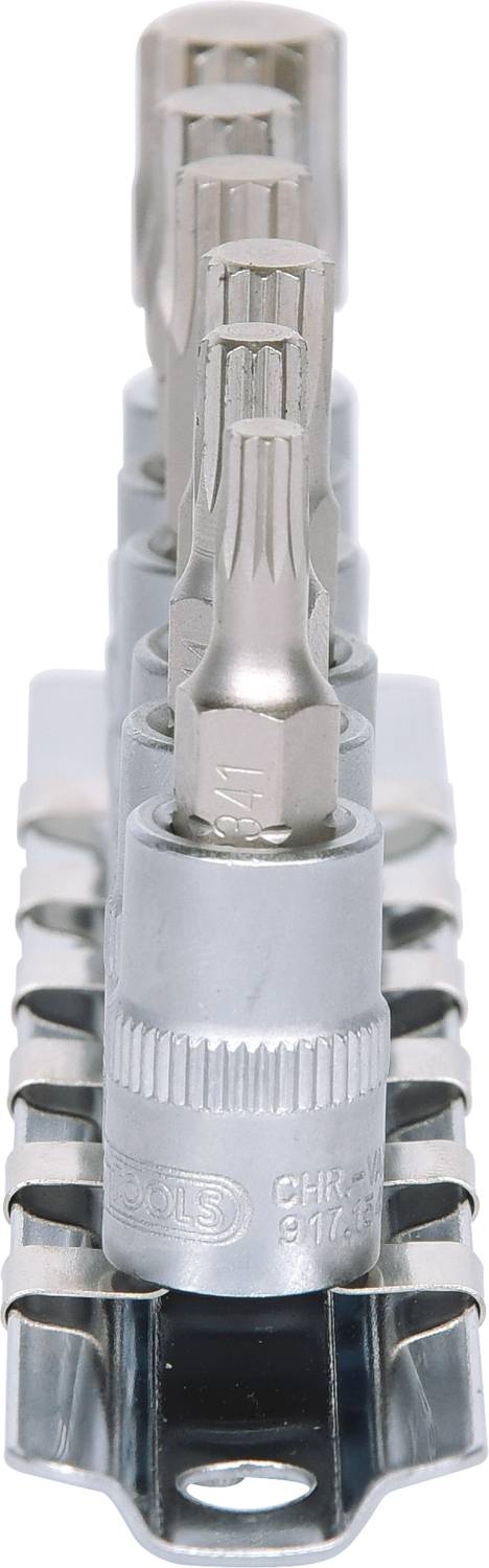Satz von fünf Torx-Bits in einem Halter, Größen gestaffelt von vorne nach hinten, aus glänzendem Metall gefertigt.