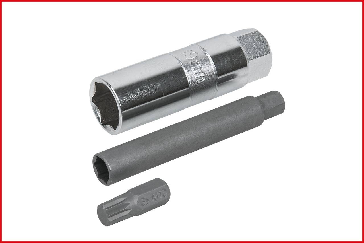 Ein Satz von drei silbernen und grauen Schraubwerkzeugen, darunter eine lange, eine mittlere und eine kurze Version, auf weißem Hintergrund.