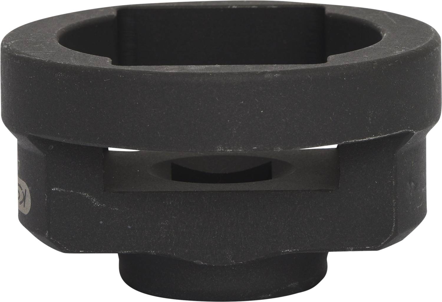 Schwarzer, zylindrischer Metalladapter mit mittlerer Öffnung, verwendet zur Verbindung von mechanischen Bauteilen.