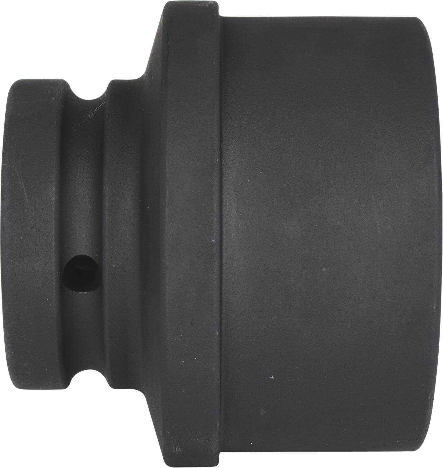 Schwarz grauer Adapter oder Anschlussstück mit rundem, industrial Design.