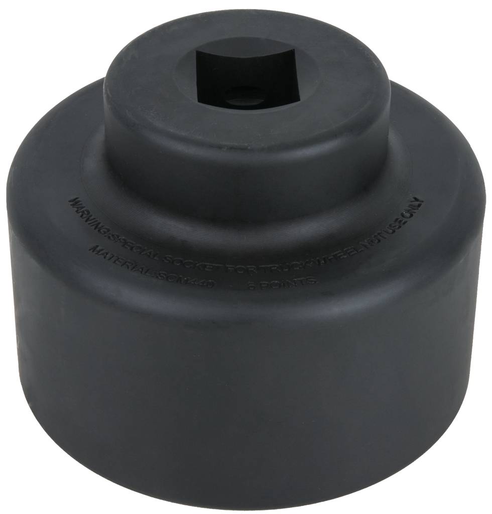 Schwarze Metallschraubkappe mit glatter Oberfläche und quadratischer Öffnung an der Oberseite, möglicherweise für Werkzeugeinsatz.