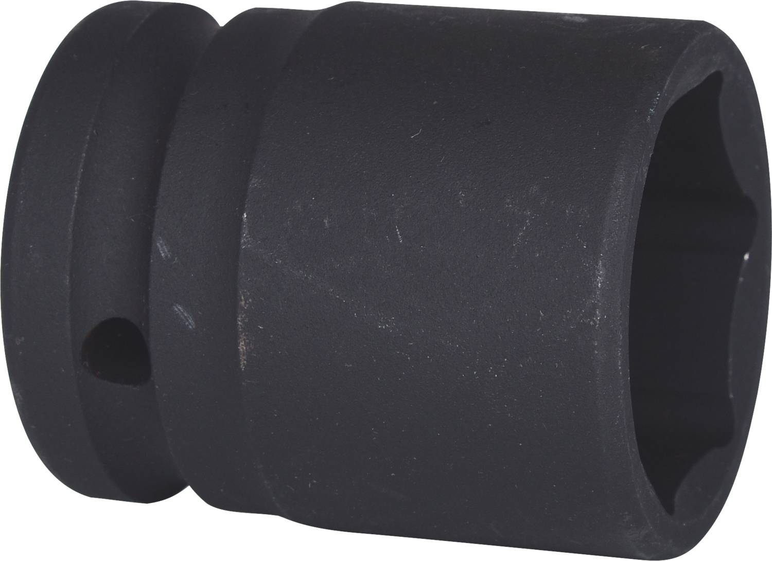 Eine schwarze Stecknuss mit sechseckiger Öffnung und glatter Außenseite, geeignet für mechanische Verbindungen oder Reparaturen.