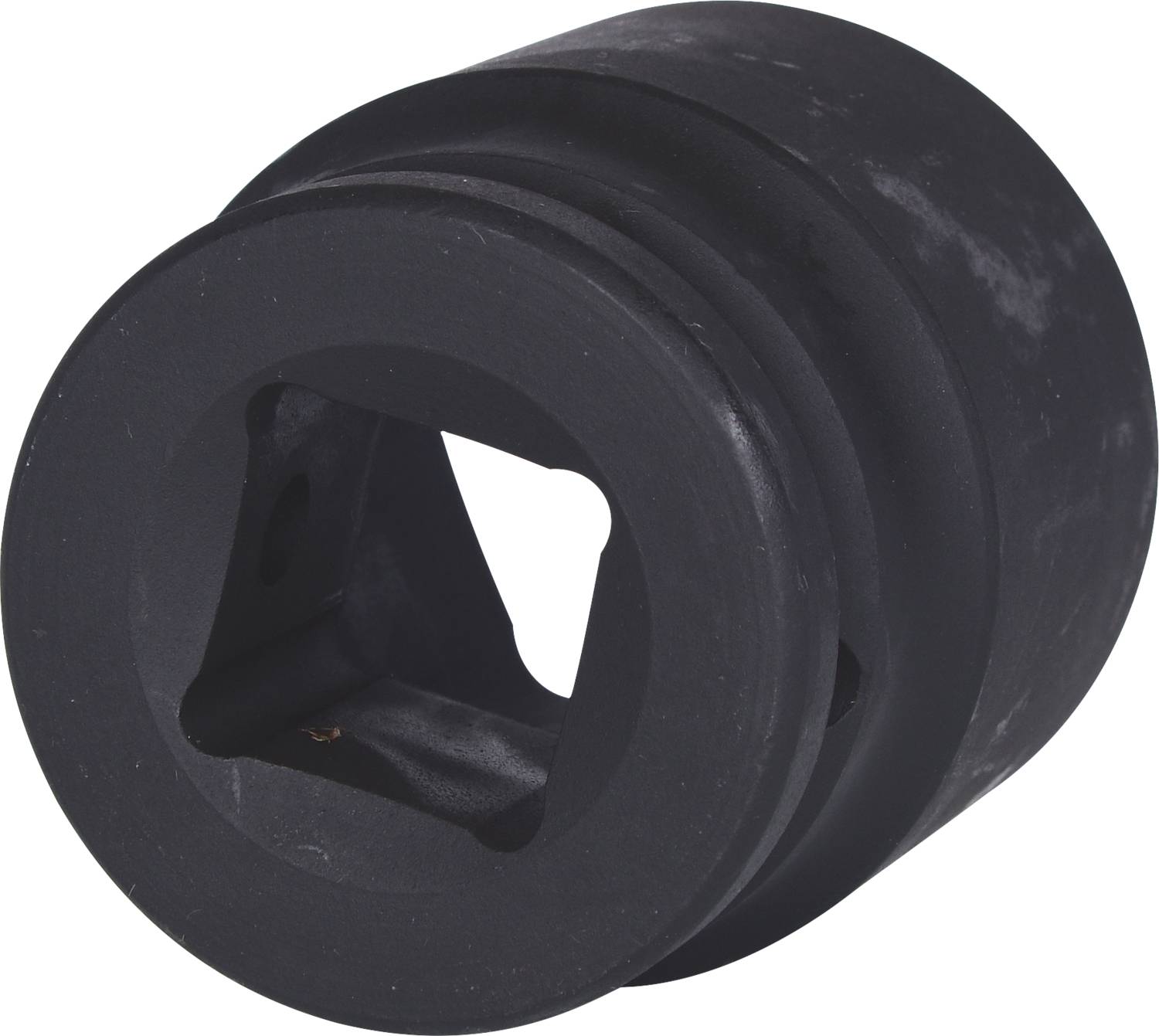 Schwarzer, zylindrischer Metalladapter mit dreieckiger Öffnung. Geeignet für spezielle Rohrverbindungen oder mechanische Anwendungen.