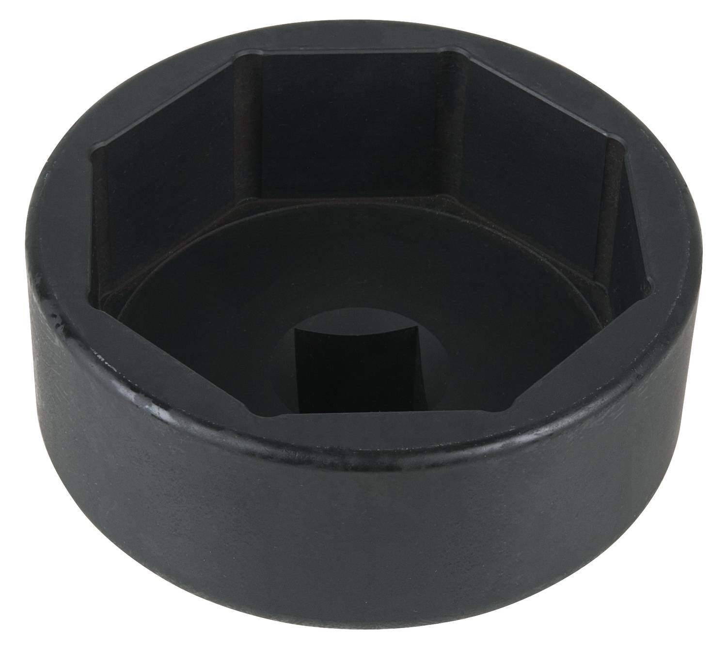 Ein schwarzer, sechseckiger Steckschlüssel mit zentraler quadratischer Öffnung für die Verwendung mit einem Schraubenschlüssel oder Ratsche.