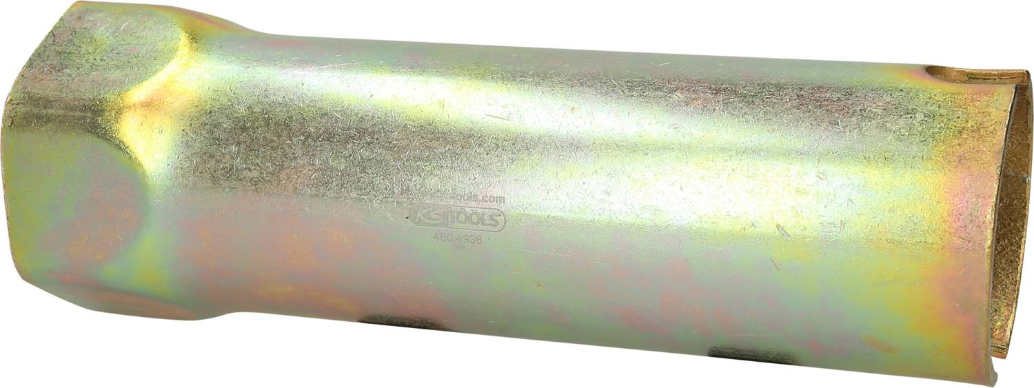 Metallischer Steckschlüssel mit sechskantiger Ausrichtung, verwendet für das Festziehen oder Lösen von Befestigungselementen.