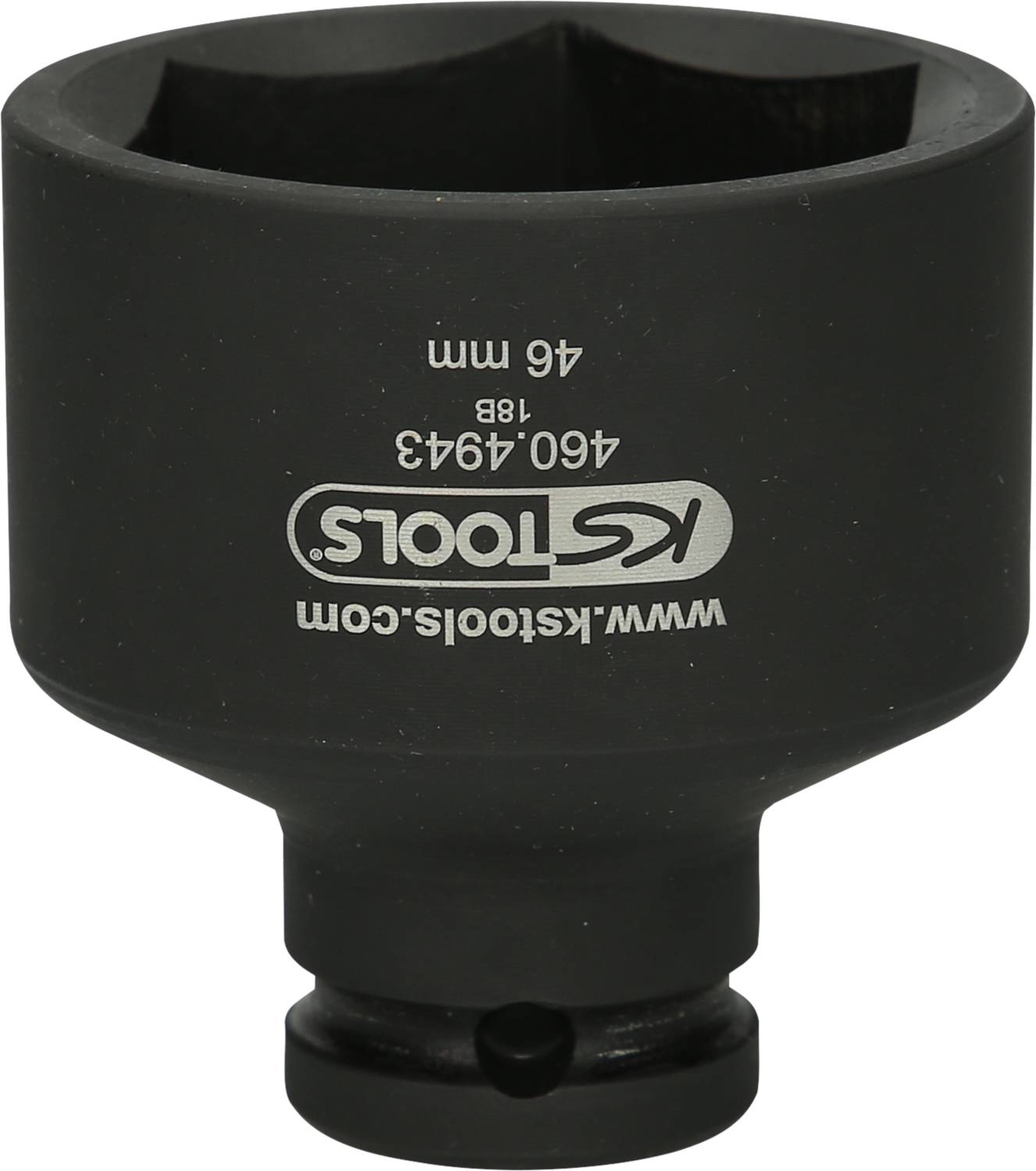 Großer Steckschlüssel, schwarz, 46 mm. Aufschrift: 'KS Tools', '460.4943', mit Website. Verwendet für mechanische Anwendungen.