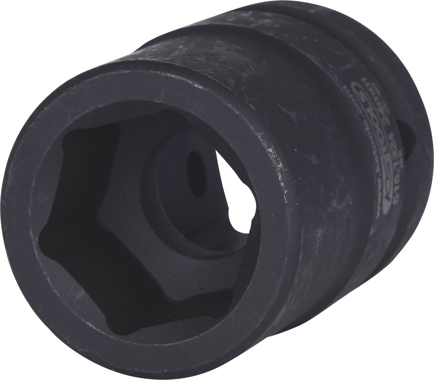 Ein schwarzes Steckschlüssel-Werkzeug aus Metall, zylindrische Form mit sechseckiger Öffnung, verwendet zum Lösen von Schrauben.