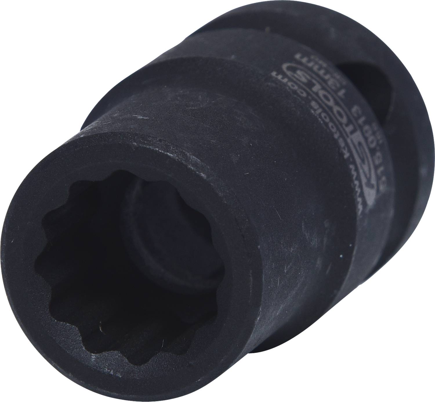 Eine schwarze Sechskant-Nuss aus Metall, oft zur Verwendung mit einem Drehmomentschlüssel oder einer Ratsche, zur Befestigung von Schrauben.
