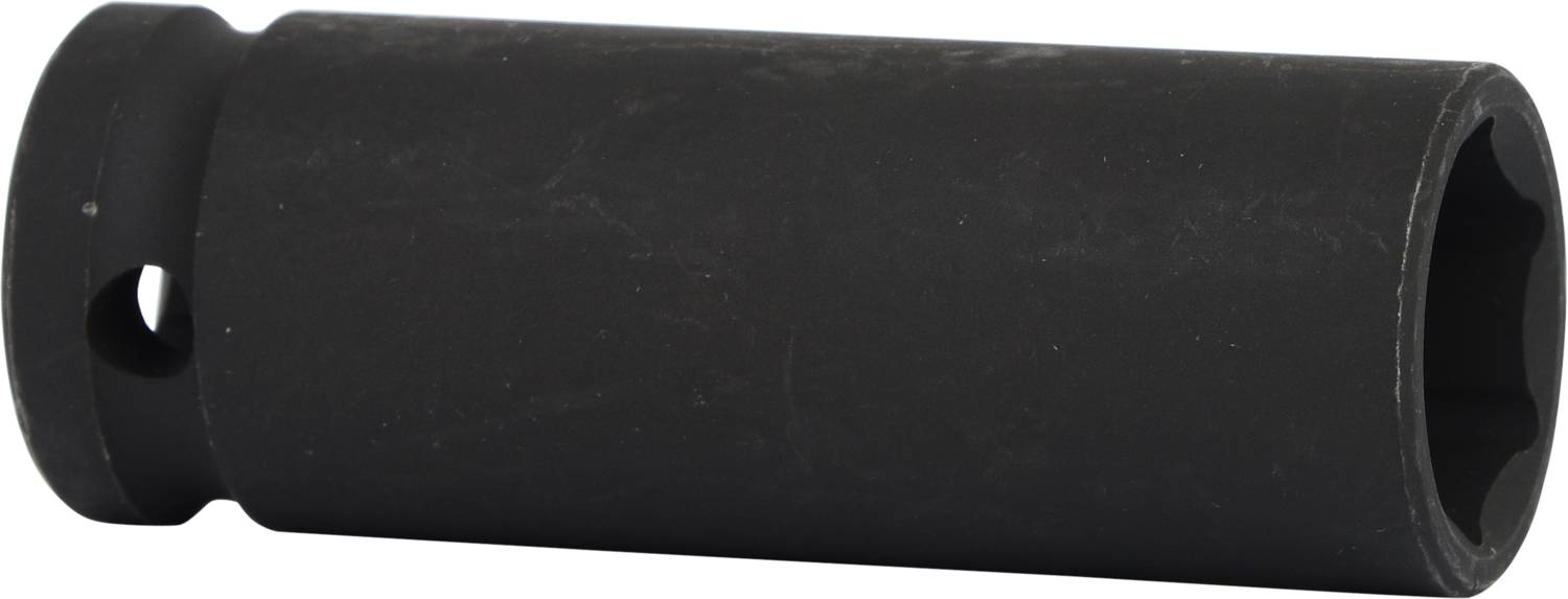 Eine schwarze, zylindrische Stecknuss liegt horizontal. Sie ist aus Metall und hat ein sechseckiges Ende zur Verwendung mit Werkzeugen.