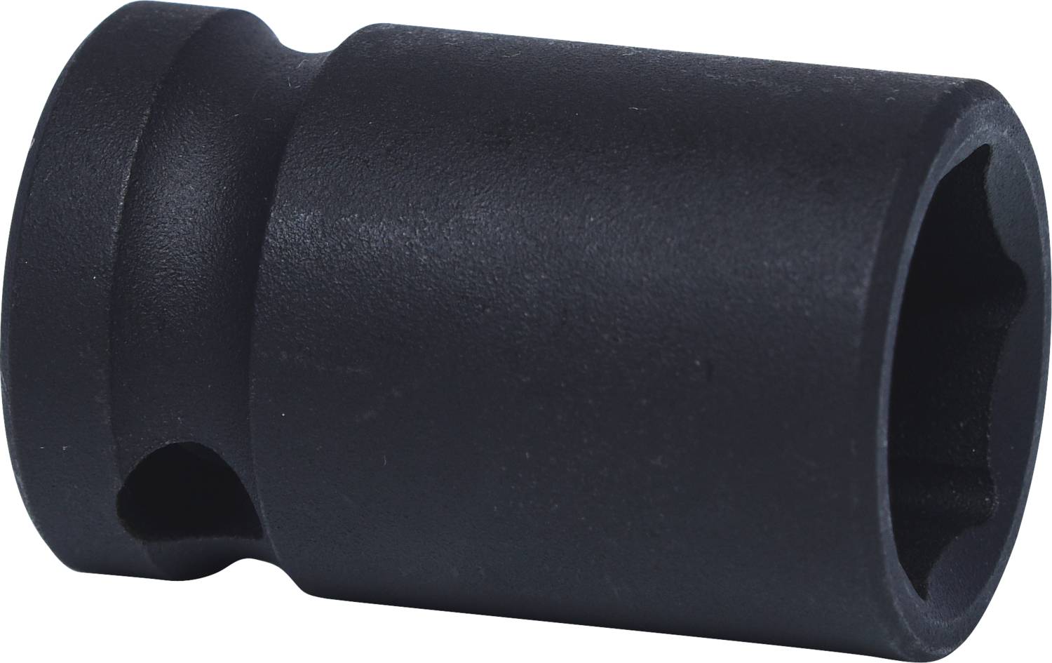 Schwarze sechskantige Stecknuss, zylindrische Form, ohne sichtbare Markierungen oder Beschriftungen. Verwendet für mechanische Arbeiten.