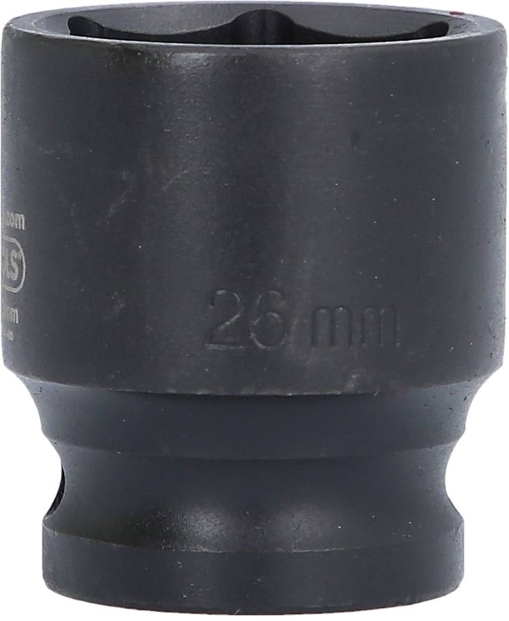 Eine schwarze Stecknuss mit eingravierter Größenangabe '26 mm'. Sie hat ein zylindrisches Design und ist für den Einsatz mit Schraubenschlüsseln gedacht.