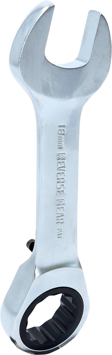 Ein silberner Schraubenschlüssel mit einem offenen Maul an einem Ende und einem Ratschenring am anderen Ende zur vielseitigen Nutzung.