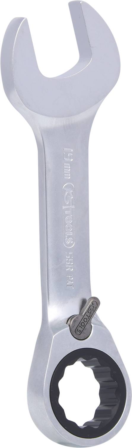 Ein silberner Ringmaulschlüssel mit einem geschlossenen Ringschlüsselende und einem offenen Maulschlüsselende, zeigt Größenangabe.