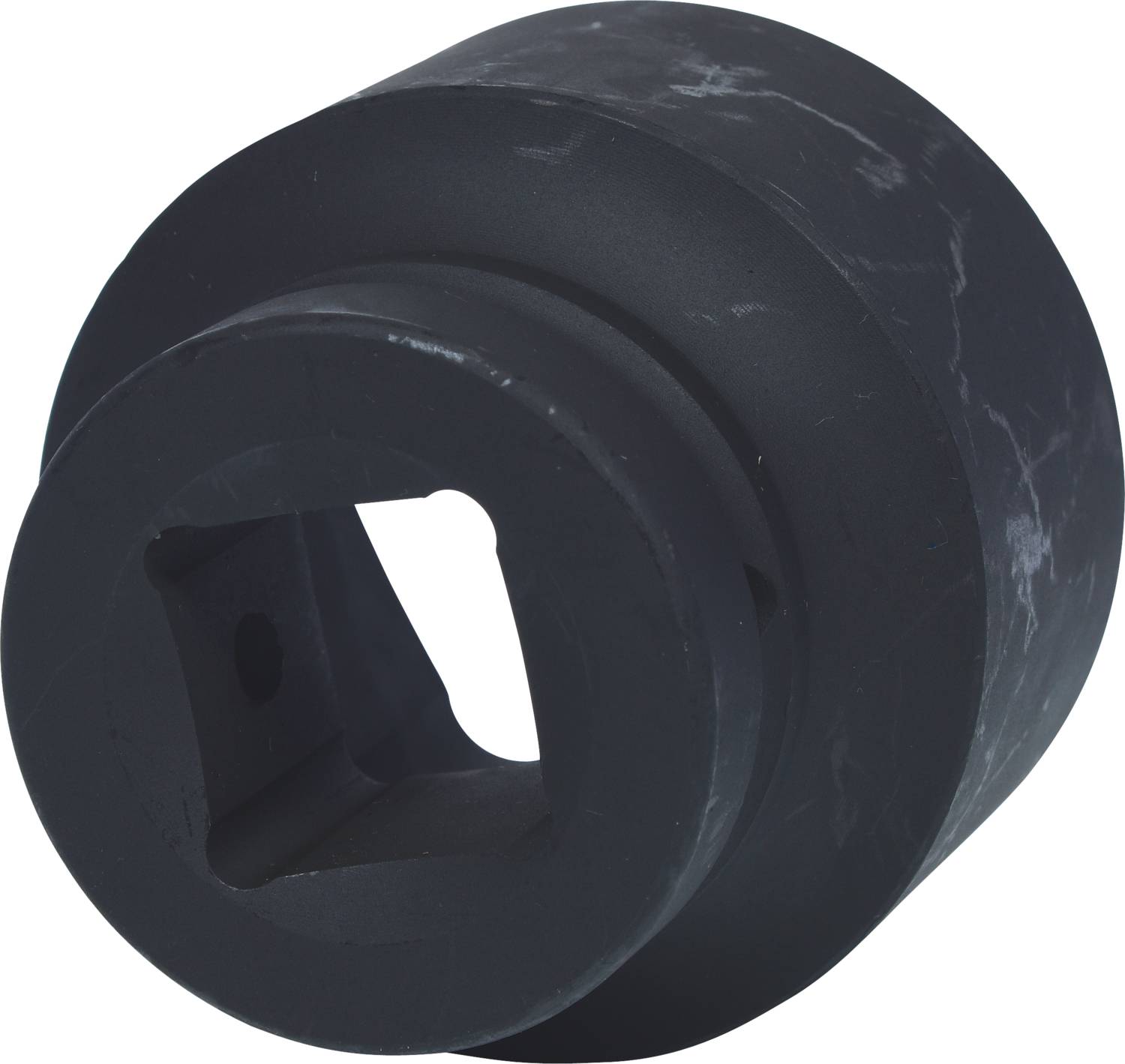 Ein schwarzer Metallschlüsselaufsatz mit quadratischer Öffnung, geeignet für Industriewerkzeuge oder spezielle Mechanismen.