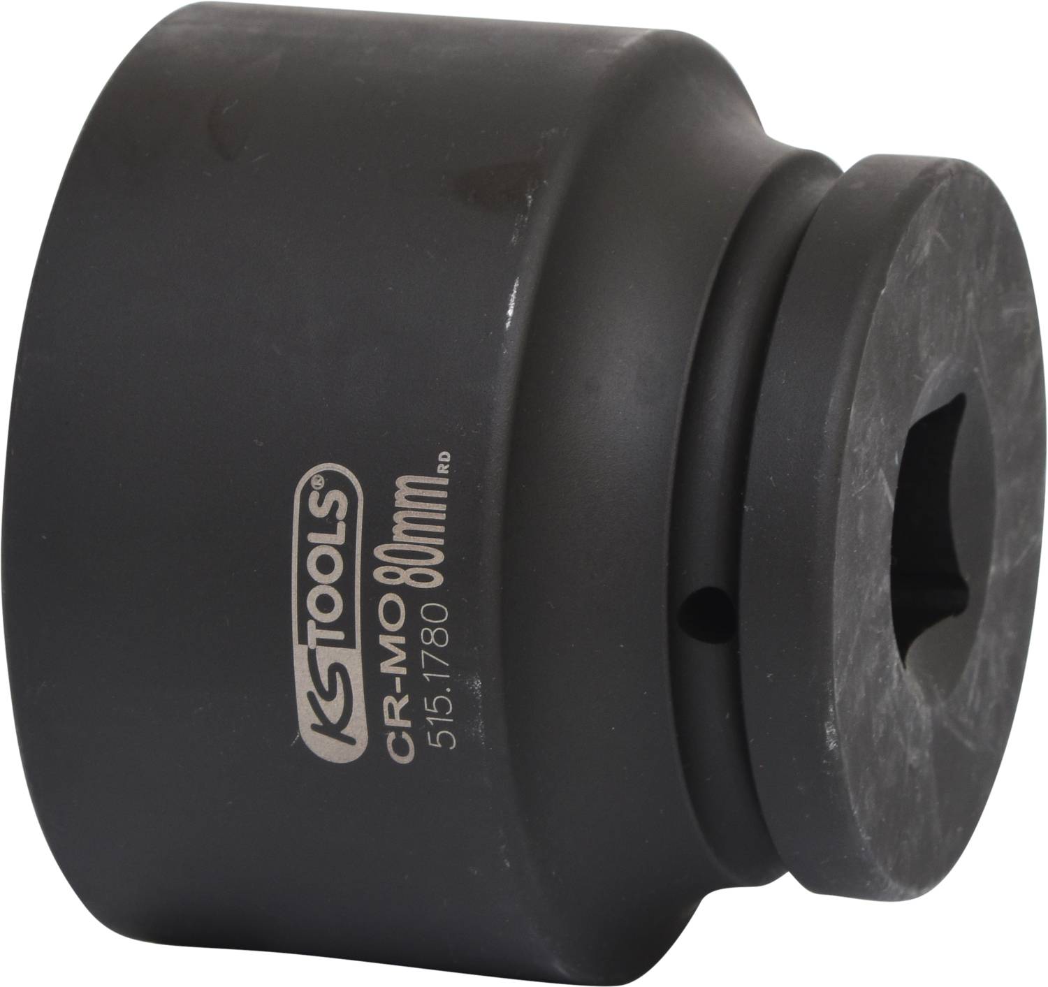 Eine schwarze Stecknuss von KS Tools mit der Aufschrift 'CR-MO 80mm'. Sie hat einen quadratischen Antrieb zur Verwendung mit Werkzeugen.