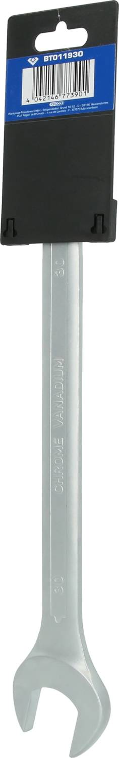 Schraubenschlüssel mit Verpackungshülle, blauer Aufkleber mit Strichcode oben, silberfarben, Werkzeug für mechanische Arbeiten.