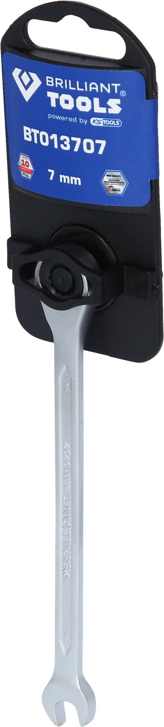 Ein silberner 7-mm-Ringschlüssel der Marke 'Brilliant Tools' in Verpackungshülle mit Aufhänger. Modellnummer: BT013707.