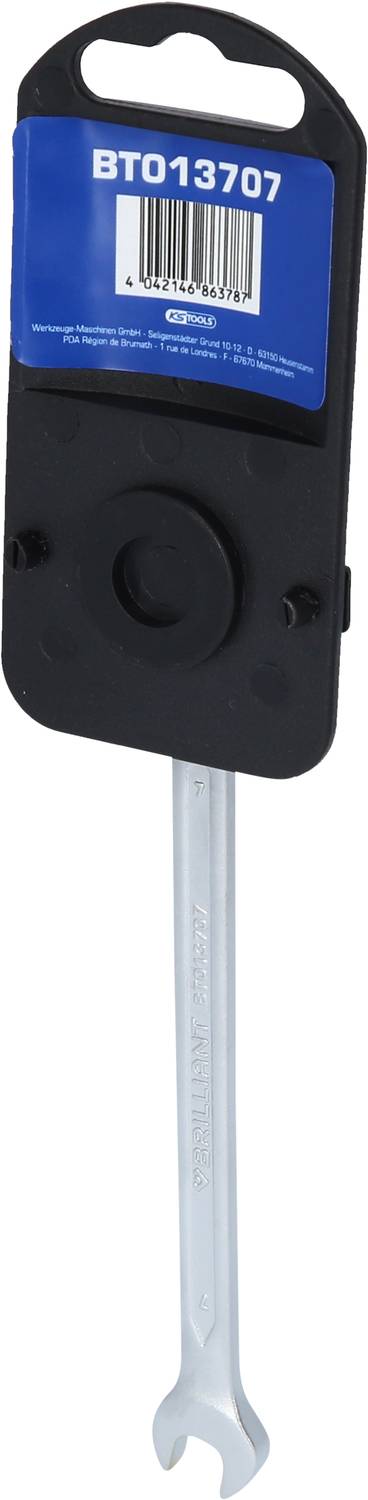 Silberner Schraubenschlüssel an schwarzem Etikett mit blauem Aufkleber, zeigt 'BT013707' und Barcode.
