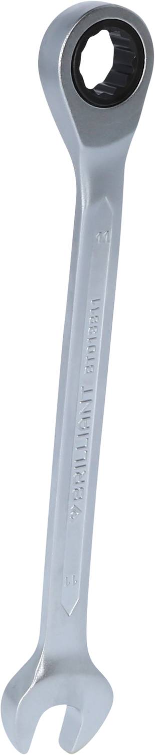 Ein silberner Ratschenringschlüssel mit einer offenen und einer geschlossenen Endseite. Werkzeug zur Befestigung oder Lockerung von Schrauben.