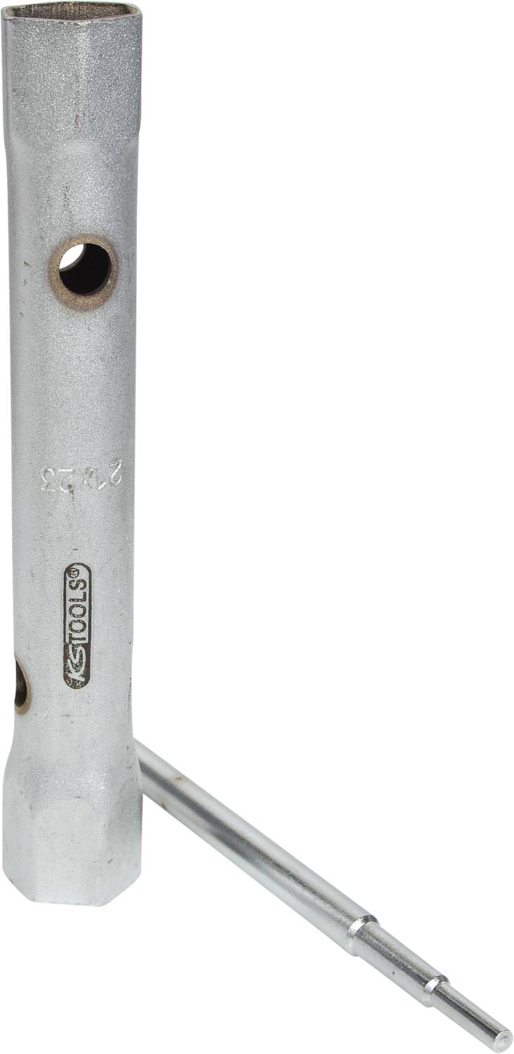 Kerzenschlüssel aus Metall mit seitlichem Griff, verwendet für das Entfernen oder Einsetzen von Zündkerzen bei Fahrzeugen.