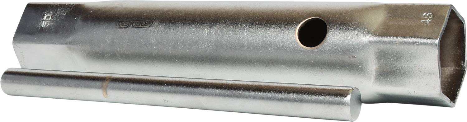 Metallischer Zündkerzenschlüssel und Stab zur Handhabung. Werkzeug für die Wartung von Fahrzeugen, speziell zum Entfernen von Zündkerzen.