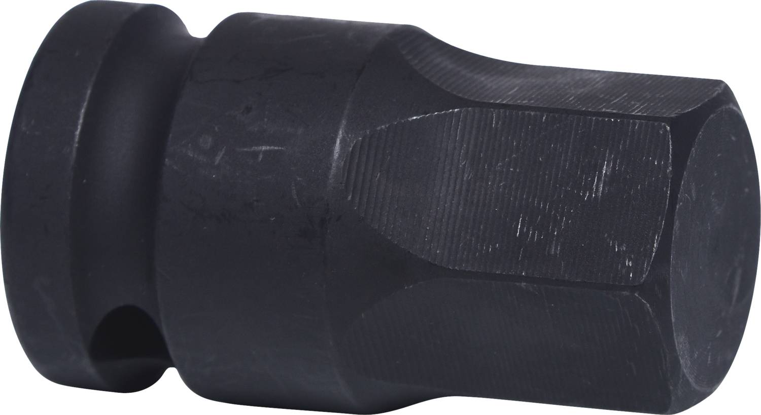 Schwarzer Metalladapter mit sechseckiger Form und zylindrischem Ende. Verwendet für Befestigungs- oder Verbindungszwecke.