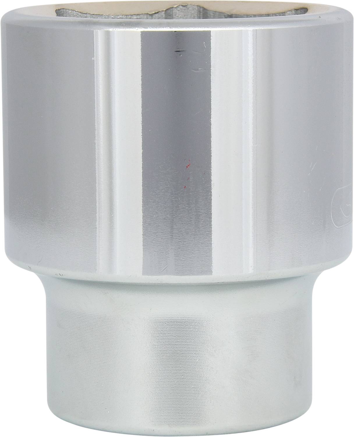 Silberne Stecknuss mit sechskantiger Öffnung, zylindrisch geformt, für den Einsatz mit Steckschlüsseln.