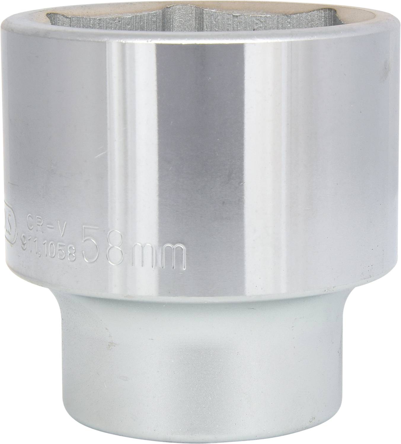 Eine silberne Stecknuss mit der Größe '58 mm'. Sie besteht aus metallischem Material und ist zylinderförmig.