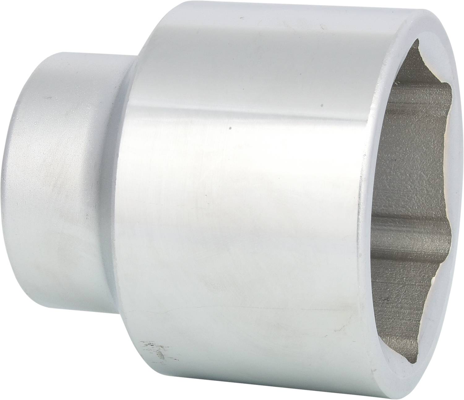 Metallischer Steckschlüsseleinsatz, zylindrische Form, in Silberoptik. Verwendet zum Lösen oder Anziehen von Muttern und Schrauben.