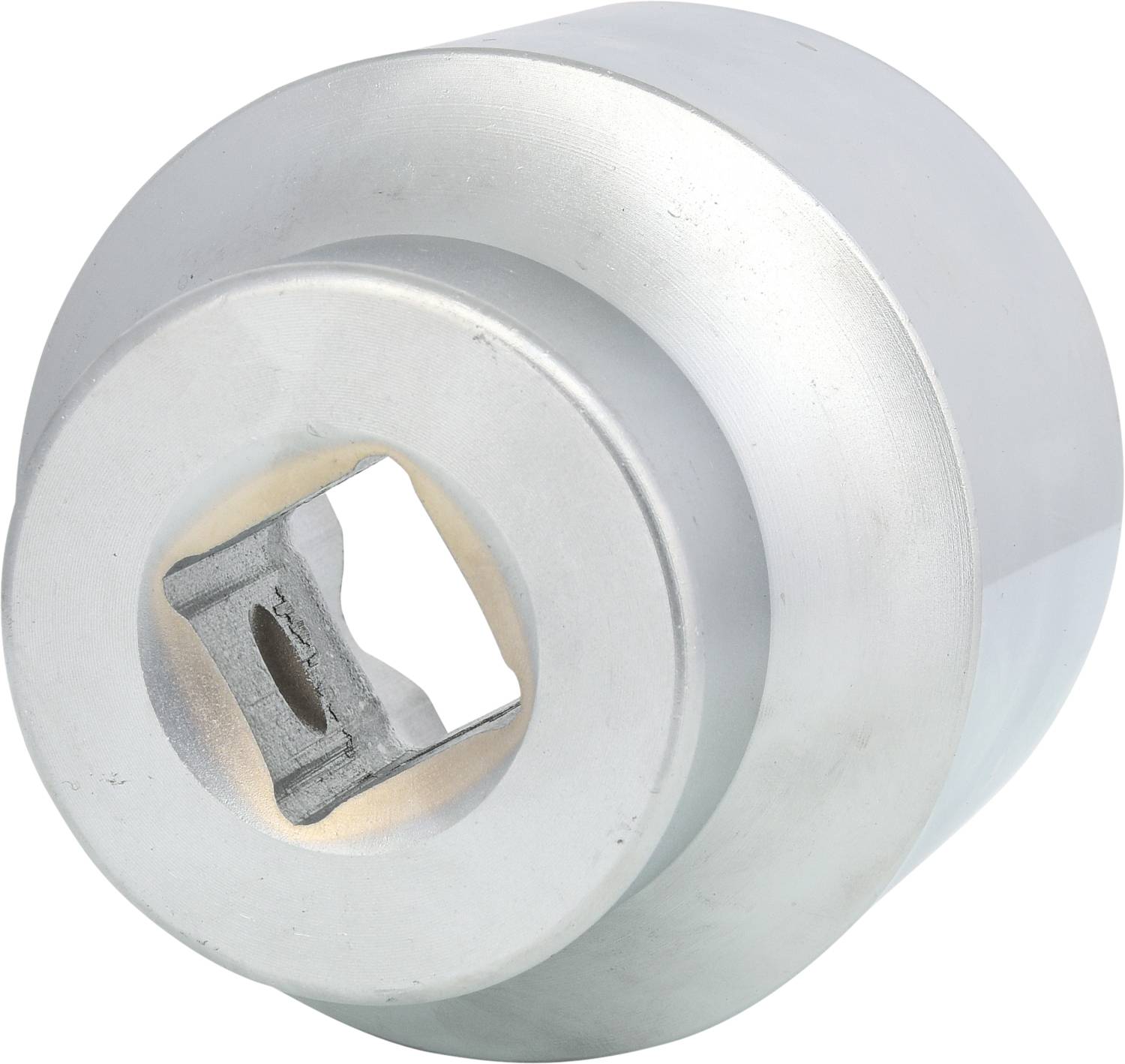 Eine silberne Metallschraubenmutter mit quadratischer Öffnung in der Mitte, geeignet für Werkzeuge und Maschinen.