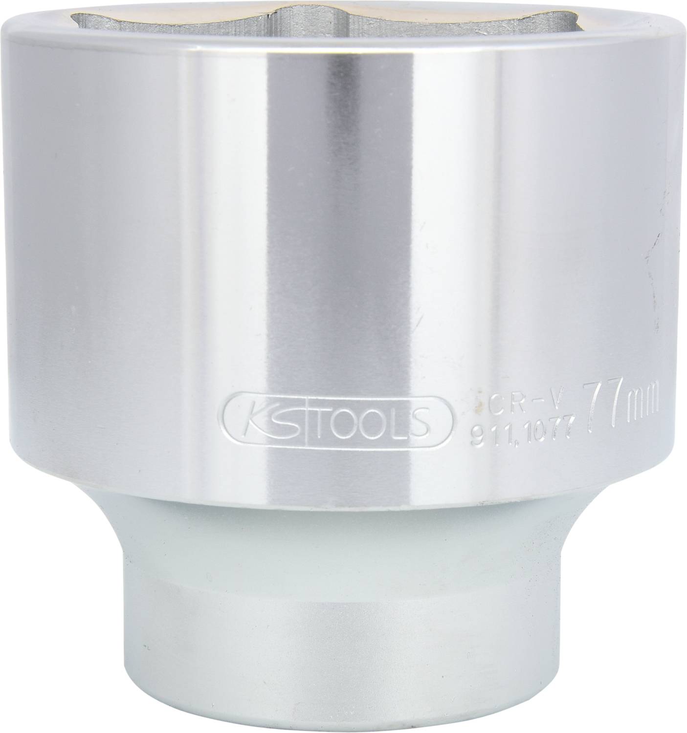 Steckschlüssel aus Metall, verchromt, mit der Aufschrift 'KS TOOLS', Größe 77 mm, verwendet für technische Anwendungen oder Reparaturen.