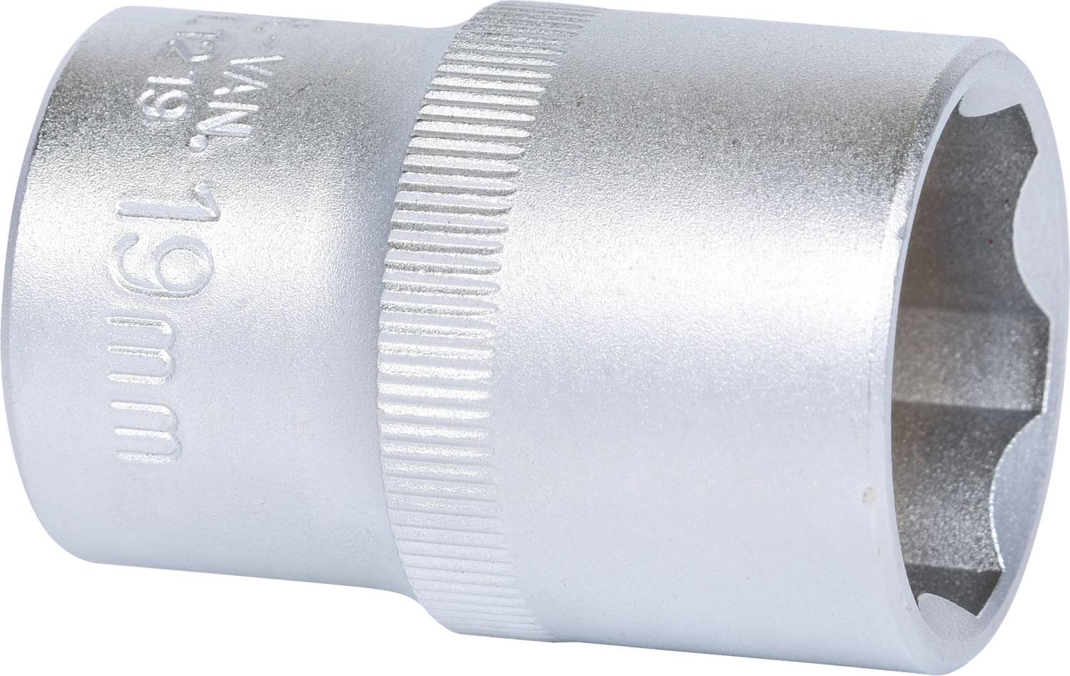 Metall-Steckschlüsselkopf mit eingravierter Größe '19 mm', silbern glänzend. Verwendet für Mechanik und Reparaturarbeiten.